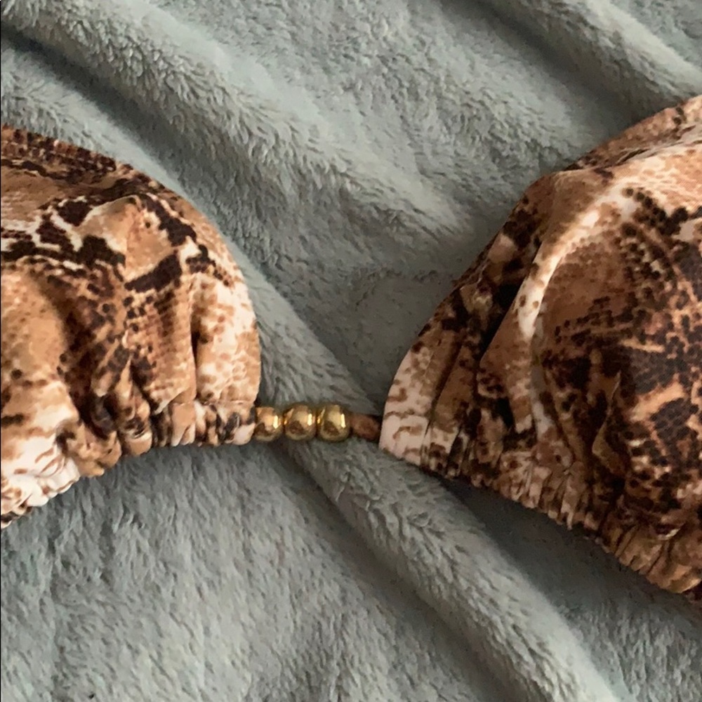 Guess Triangle Top Size Medium. Bottom Size Small - image 3